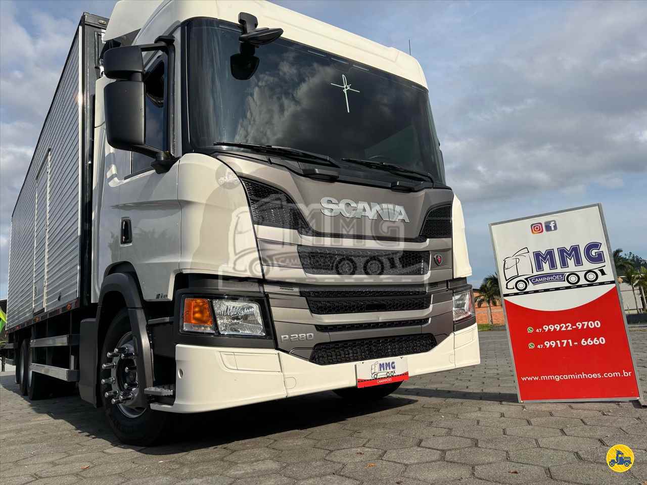 CAMINHAO SCANIA SCANIA P280 Baú Furgão Truck 6x2 MMG Caminhões GUARAMIRIM SANTA CATARINA SC